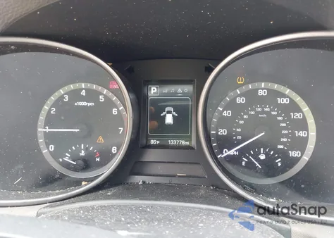 2017 Hyundai Santa Fe Sport 2.4L z USA, uszkodzony, nr VIN 5NMZU3LB8HH019112